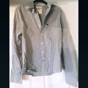 Abercrombie & Fitch Button Up M